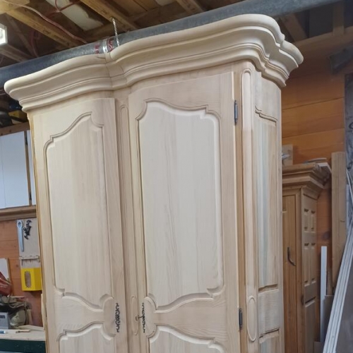 armoire deux corps arbalete