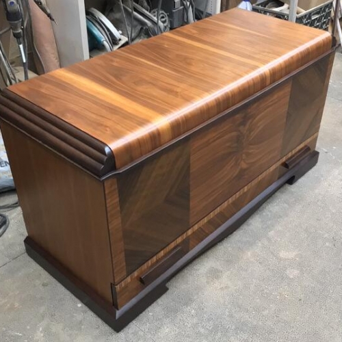 Coffre en cèdre avec tiroir intégré 