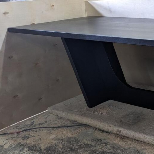 Table contemporaine