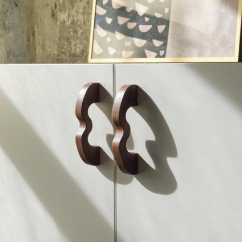 Poignée décorative en noyer noir (Petit poisson volant)